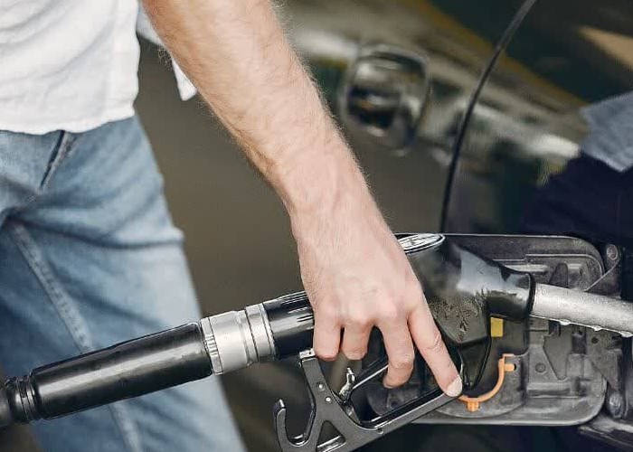 با کاهش قیمت بنزین، نرخ تورم به شدت کاهش یافت و در ماه ژانویه به زیر 3 درصد رسید